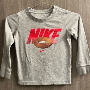 Nike boys t-shirt, gray/red/football, size 5-6